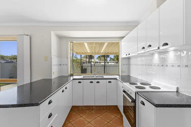 4 Loxton Court, Helensvale QLD 4212