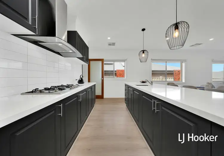 Sixth view of Homely house listing, 15 Periwinkle Crescent, Wallan VIC 3756