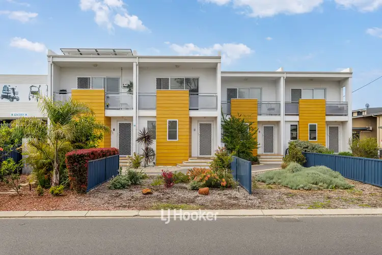 1/28 Strickland Street