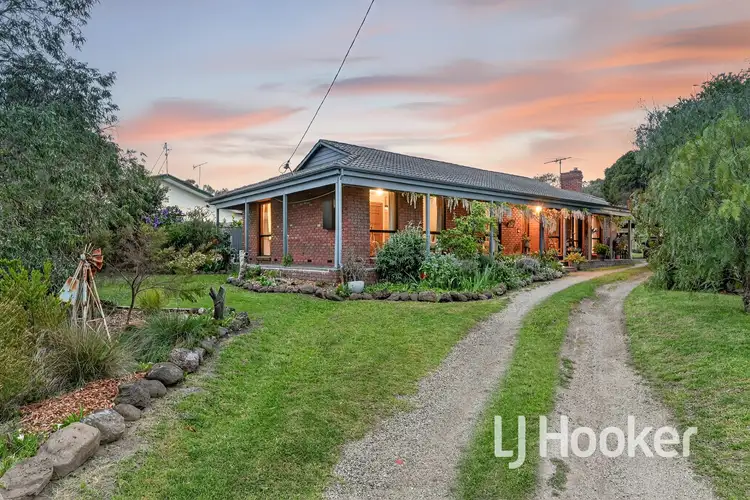 54 Railway Avenue, Tynong VIC 3813