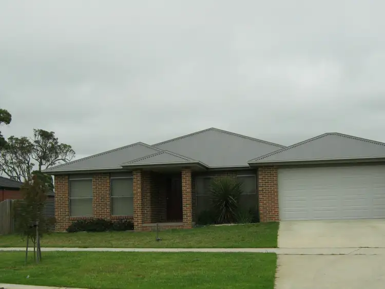 10 Eastern View Drive, Lucknow VIC 3875