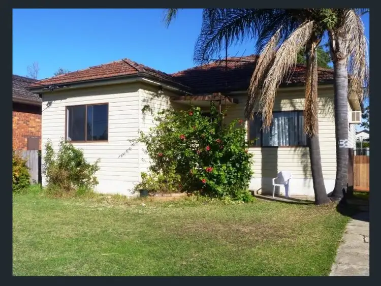 33 Richardson Street, Fairfield NSW 2165