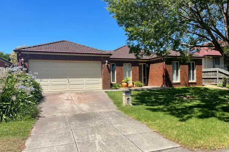 21 Lindsay Crescent, Lynbrook VIC 3975