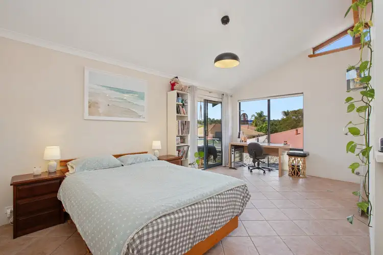 Sixth view of Homely house listing, 5 Dreier Court, Atwell WA 6164