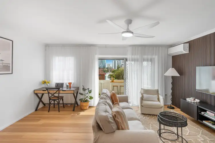 Fifth view of Homely unit listing, 15/9 Holborow Close, Surfers Paradise QLD 4217