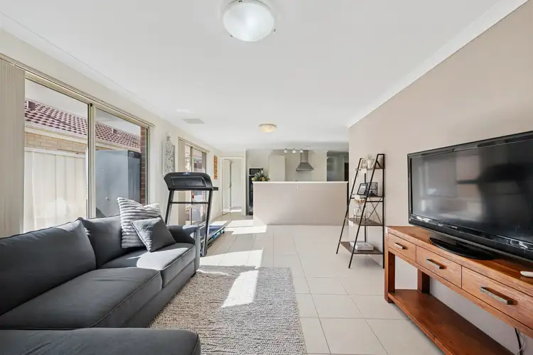 Sixth view of Homely villa listing, 14/10 Delamere Way, Camillo WA 6111