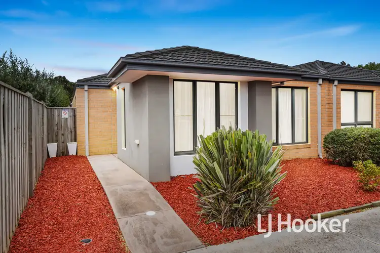 53 Harper Crescent, Cranbourne West VIC 3977