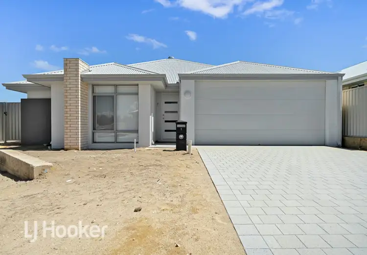 1 Coconuts Avenue, Eglinton WA 6034