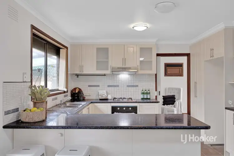 Sixth view of Homely house listing, 8 Snowy Court, Werribee VIC 3030