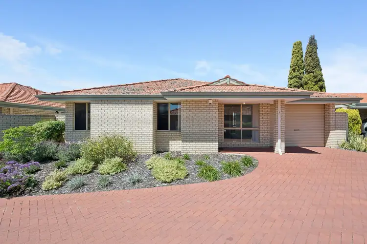 7/15 Summer Place, Thornlie WA 6108