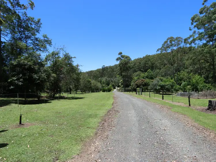 62 Holey Flat Lane