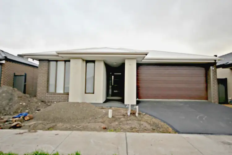 5 Scoria Circuit, Craigieburn VIC 3064
