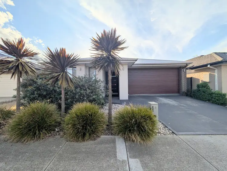 5 Scoria Circuit, Craigieburn VIC 3064