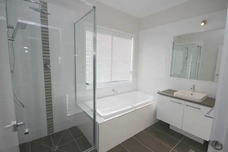 Second view of Homely house listing, 5 Scoria Circuit, Craigieburn VIC 3064