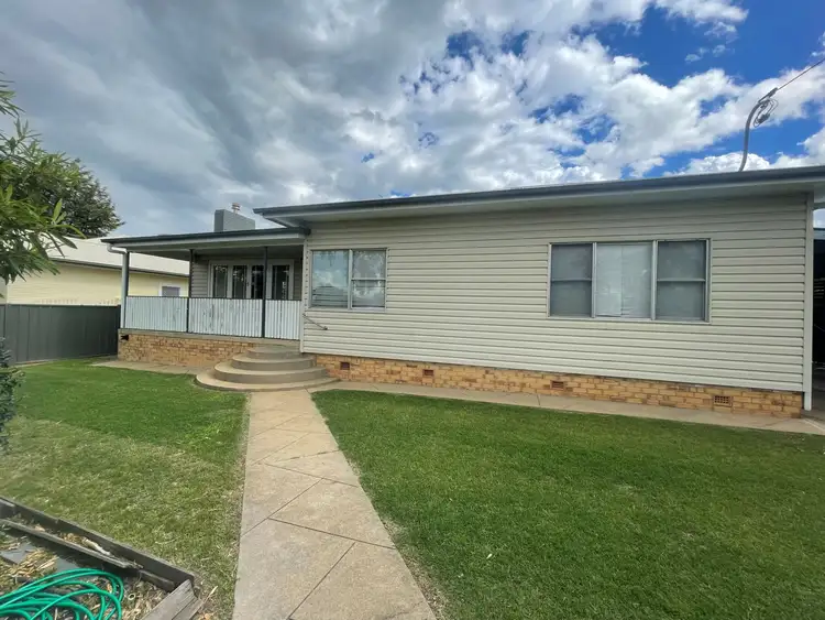 27 Edgeroy Street, South Tamworth NSW 2340
