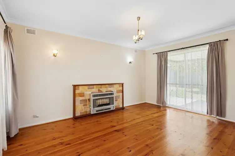 Fifth view of Homely house listing, 4 Spenfeld Court, Valley View SA 5093