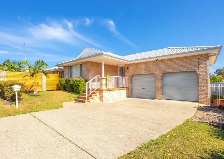 1 Gannet Crescent, Old Bar NSW 2430