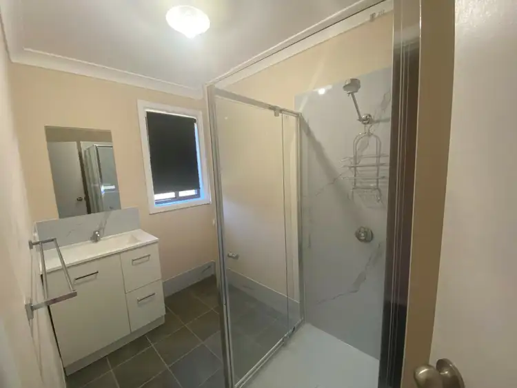 Fifth view of Homely semi-detached listing, 2/115 Wattle Crescent, Narromine NSW 2821