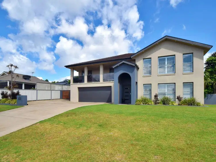 83 Binalong Street, Young NSW 2594