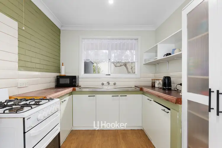Fifth view of Homely unit listing, 1E Jacaranda Crescent, Withers WA 6230