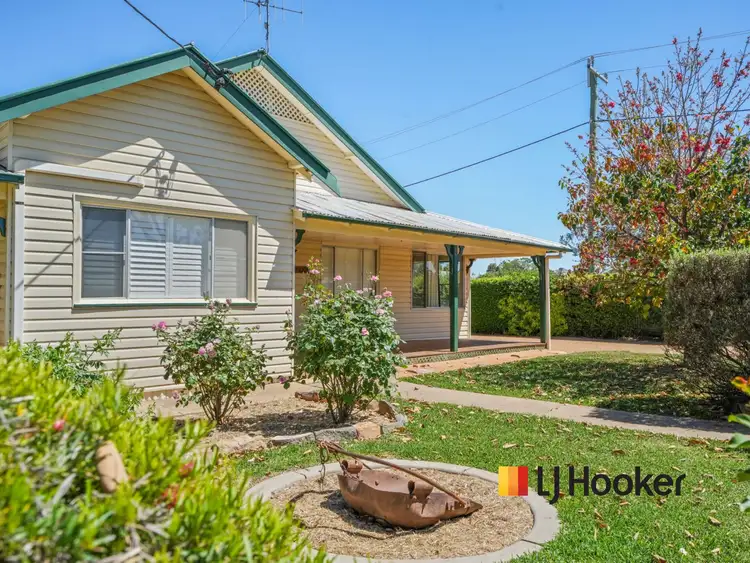 118 Third Avenue, Narromine NSW 2821