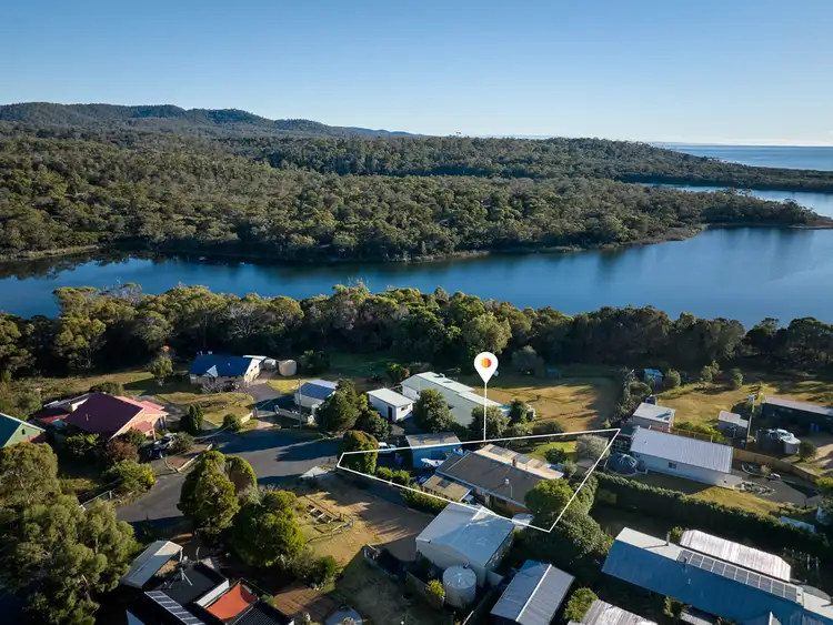 7 Cray Court, Binalong Bay TAS 7216