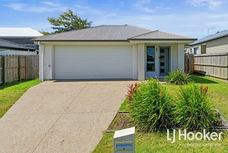 4 Isla Street, Park Ridge QLD 4125