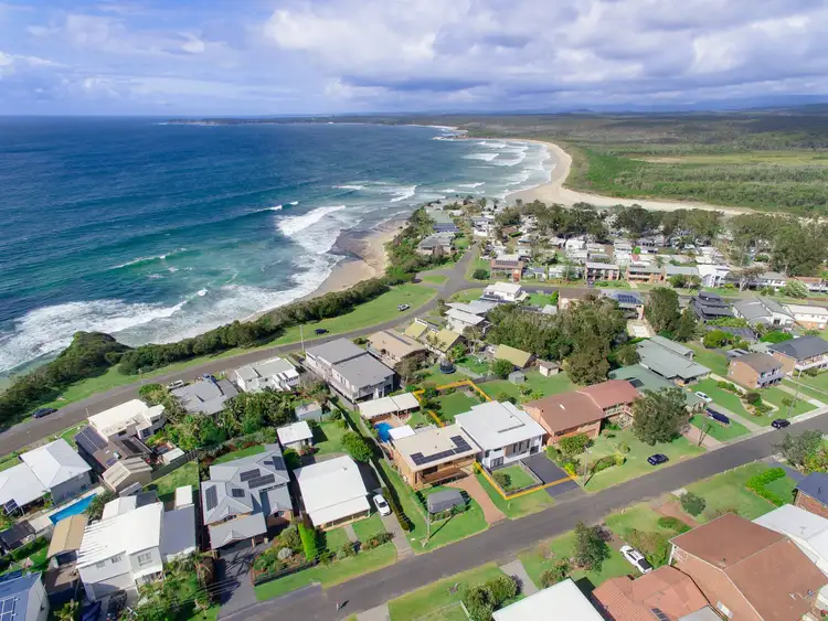 20 Surfway Avenue, Berrara NSW 2540