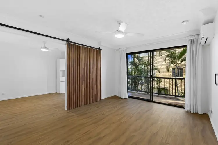 10/27 Chester Terrace, Southport QLD 4215