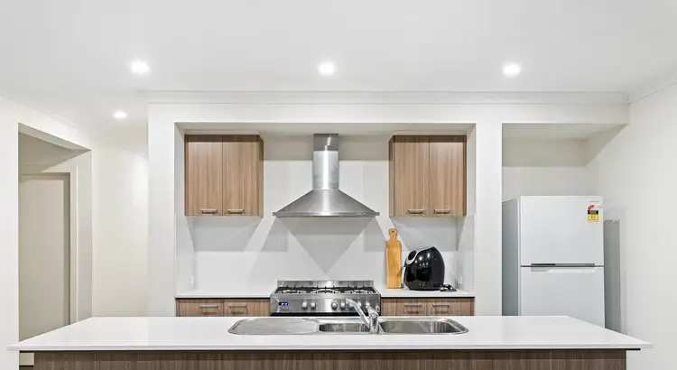 16 Wolin Drive, Tarneit VIC 3029