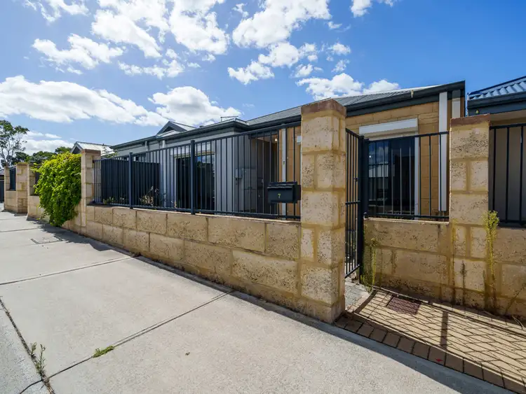 7 Synandra  Way, Dayton WA 6055