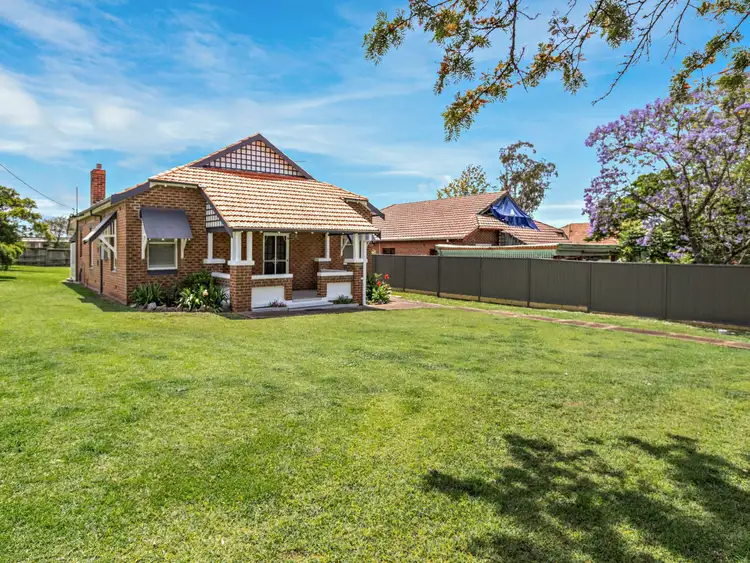 50 Tamworth Street, Abermain NSW 2326