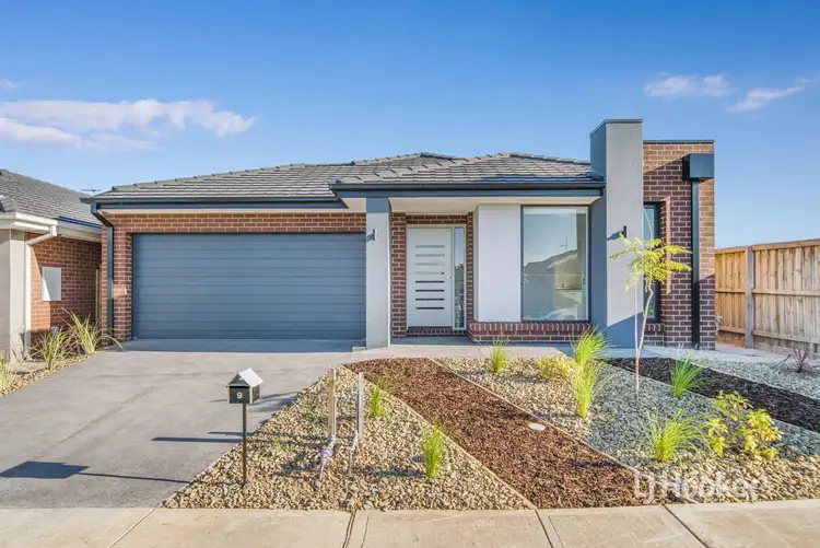 9 Fabius Way, Manor Lakes VIC 3024