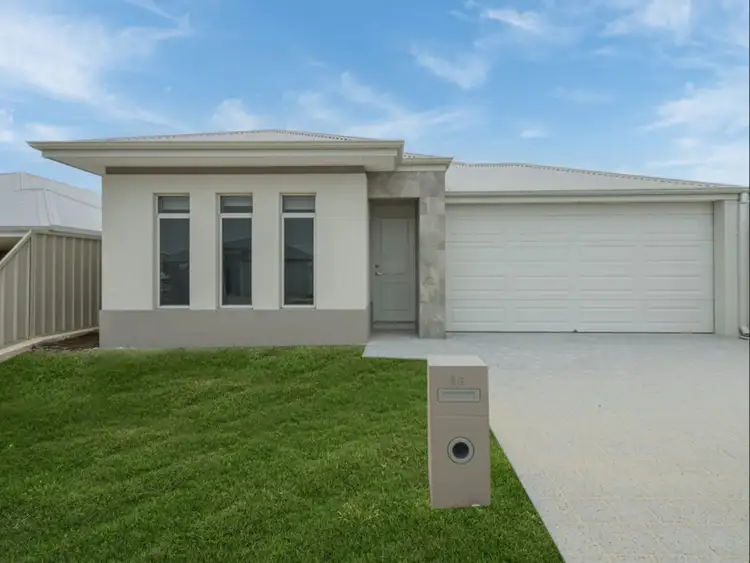 16 Holiday Way, Yanchep WA 6035