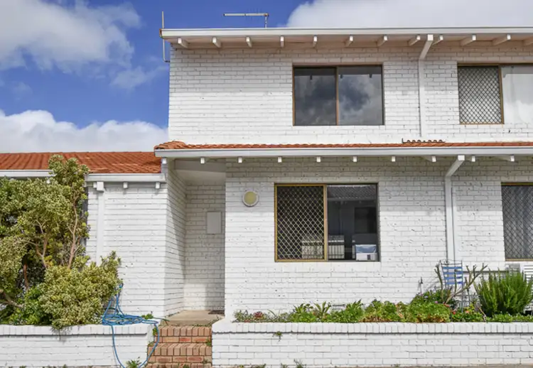 6/35B Halls Head Parade, Halls Head WA 6210