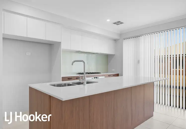 Fifth view of Homely house listing, 2 Cocoparra Loop, Clarkson WA 6030