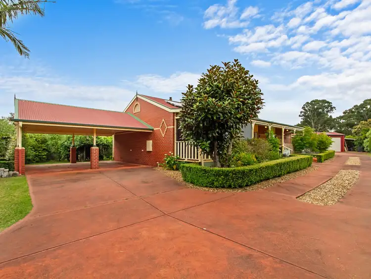 10 Tamhaven Drive, Swan Reach VIC 3903