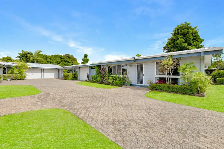 2/139 English Street, Manunda QLD 4870