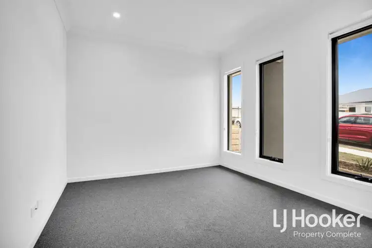 27 Monarch Street, Flagstone QLD 4280