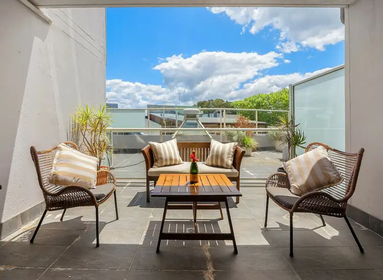 2/18-20 Waterloo Street