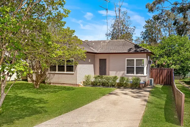 19 Donaldson Street, Bradbury NSW 2560