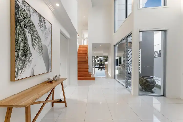 29 Cova Boulevard, Hope Island QLD 4212