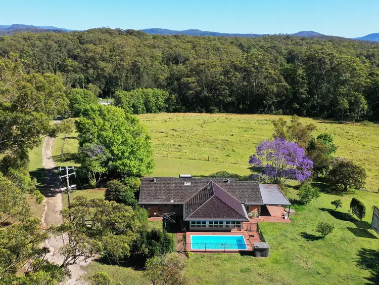 6 Springhill Road