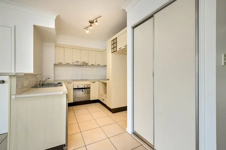 Fifth view of Homely unit listing, 32/44-50 Pease Street, Manoora QLD 4870