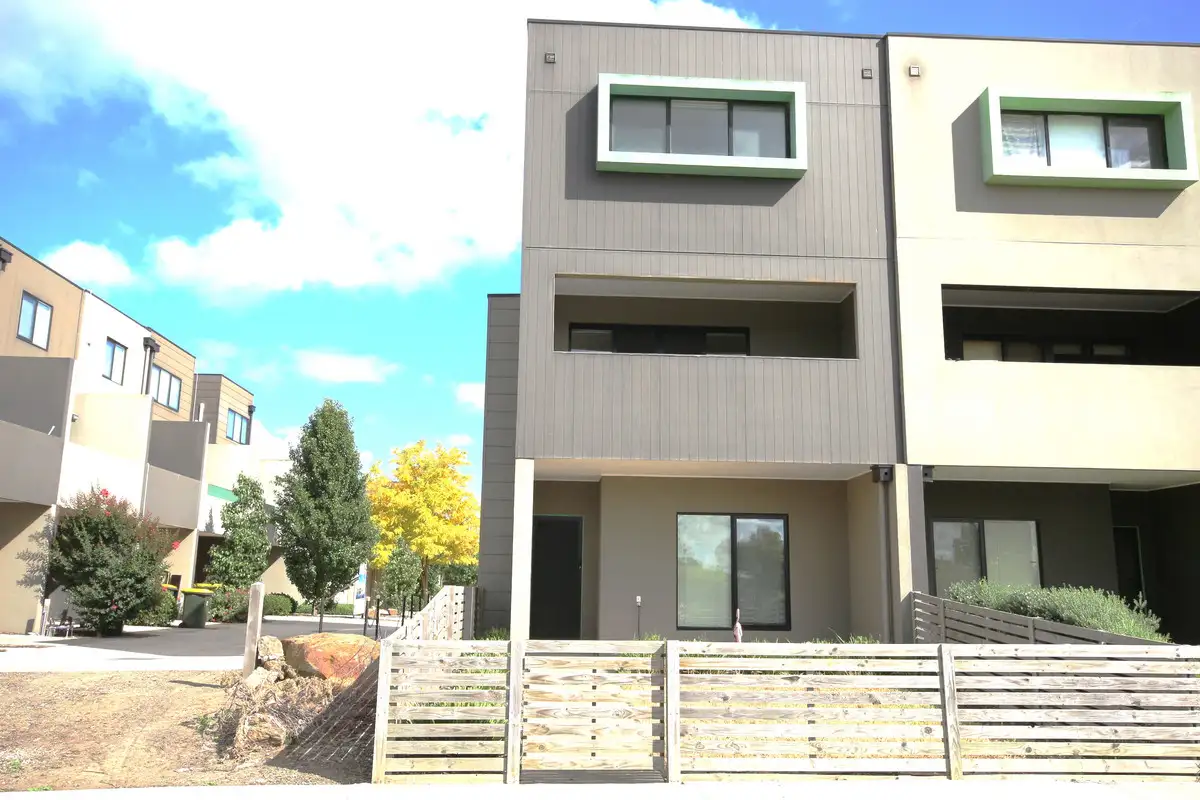 Main view of Homely townhouse listing, 18/1-15 Beddison Road, Craigieburn VIC 3064