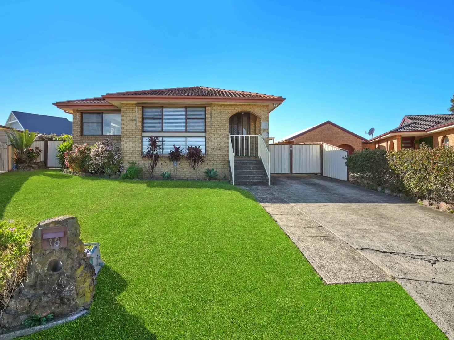 Main view of Homely house listing, 18 Emilia Close, Rosemeadow NSW 2560