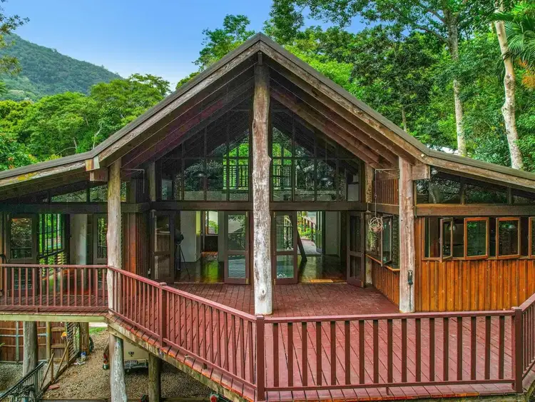 11 Cycas Close, Kamerunga QLD 4870