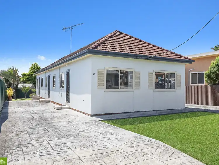 Second view of Homely block of units listing, 44 Stephanie Avenue, Warilla NSW 2528