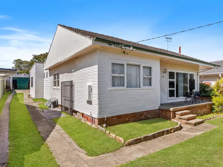 8 Margaret Street, Belmont North NSW 2280