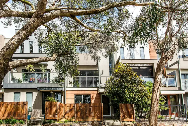 7 Lithgow Way, Mooroolbark VIC 3138